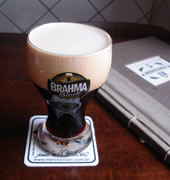 Imagem de um chopp Brahma Black